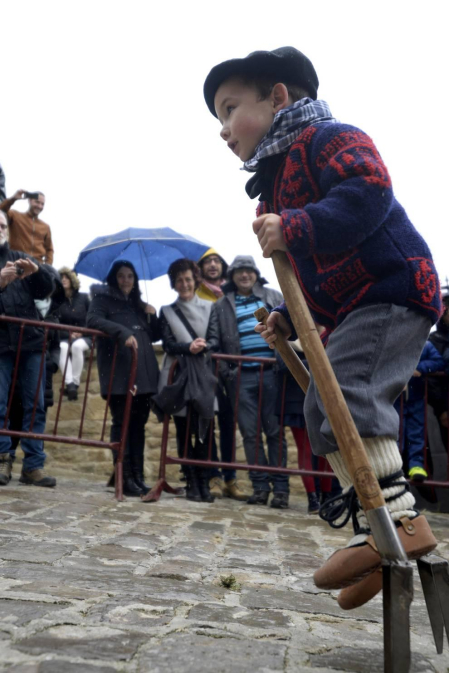 Artajona celebró este domingo el XXV aniversario de su primera carrera de layas. Por ello, este año se realizó, además, un homenaje a aquellos que participaron en estos 25 años