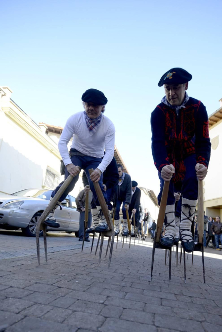 Artajona celebró este domingo el XXV aniversario de su primera carrera de layas. Por ello, este año se realizó, además, un homenaje a aquellos que participaron en estos 25 años
