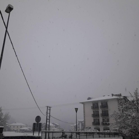 Imágenes enviadas por los lectores de Diario de Navarra de las luvias y las nieves del 6 de enero de 2018.