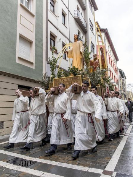 Galería de imágenes de Domingo de Ramos en Pamplona.