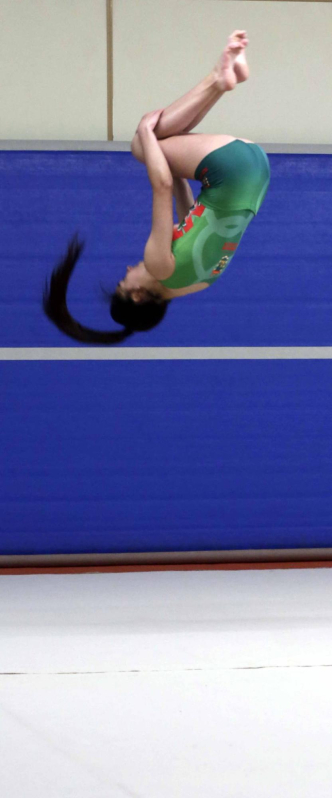 Este fin de semana se celebró la 25ª edición del trofeo de gimnasia artística en Amaya con un centenar de deportistas participantes y con un homenaje a todas las gimnastas que han pasado durante estos años por el club