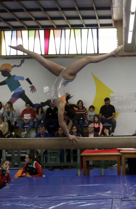 Este fin de semana se celebró la 25ª edición del trofeo de gimnasia artística en Amaya con un centenar de deportistas participantes y con un homenaje a todas las gimnastas que han pasado durante estos años por el club
