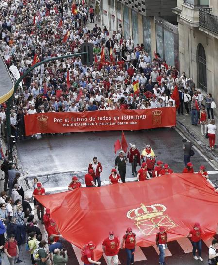 Fotos de la manifestación contra la política lingüística del Gobierno de Navarra celebrada este sábado en Pamplona.
