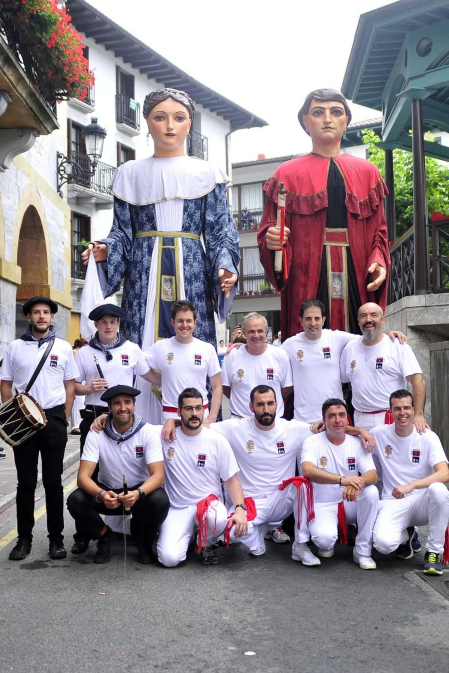 El chupinzado lo tiró Bixente Igarzabal, reconocido deportista por correr triatlones