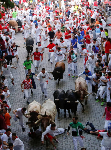 Imágenes del cuarto encierro de los Sanfermines 2018, con toros de la ganadería Fuente Ymbro.