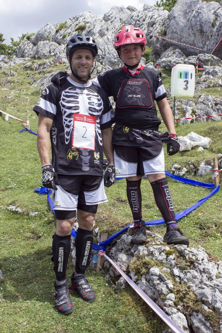El Puerto de Lizarraga acogió el Campeonato Navarro de Trial bici el pasado sábado, 7 de julio. Todas las categorías de pilotos pudieron participar en la prueba organizada por el equipo Trialbici Iranzu, y disfrutaron del deporte y del aire libre a partes iguales durante cuatro horas de competición.