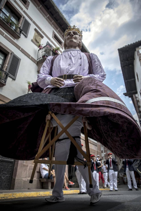 Inicio de las fiestas de Santiago en la localidad navarra.