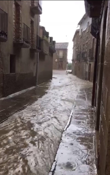 Una fuerte tormenta sorprende a Carcastillo en plenas fiestas