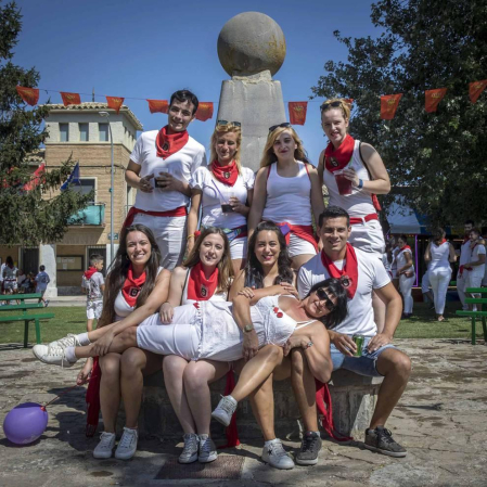 Imágenes del cohete de fiestas de Figarol 2018