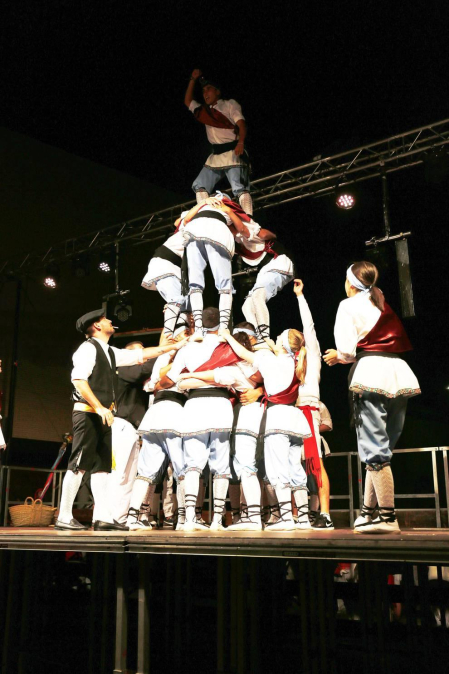 Imágenes del paloteado de las fiestas de San Bartolomé de Ribaforada 2018