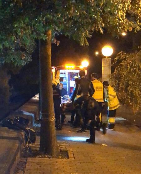 La mujer ha sido trasladada al CHN en una ambulancia medicalizada tras una complicada operación de rescate que se ha alargado casi una hora.