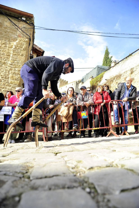 Artajona acogió este domingo la XXVI Carrera de Layas de Artajona