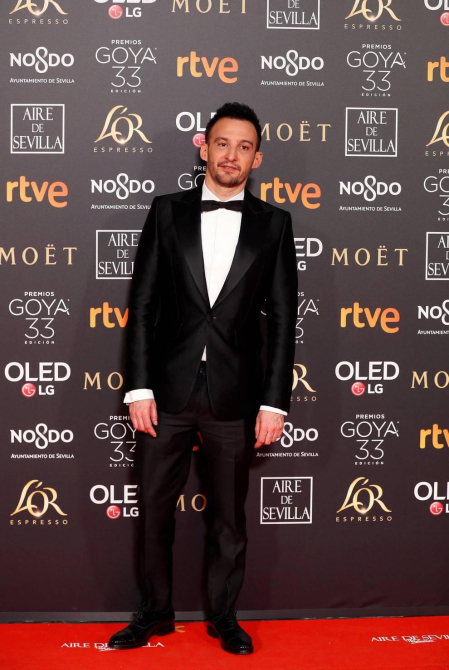 Los primeros invitados a la 33 ceremonia de los Premios Goya han comenzado a llegar a la alfombra roja del Palacio de Exposiciones y Congresos de Sevilla (FIBES) hacia las 18.20 horas de este sábado 2 de febrero