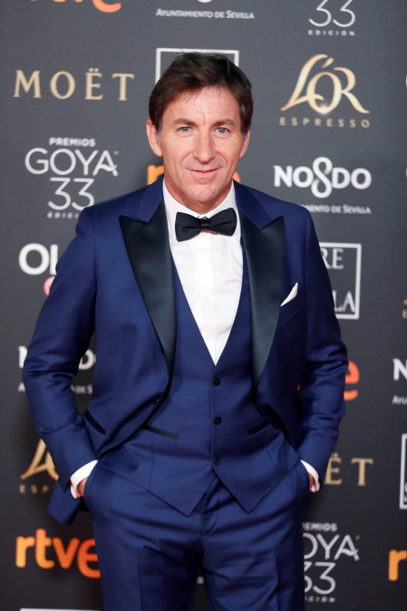Los primeros invitados a la 33 ceremonia de los Premios Goya han comenzado a llegar a la alfombra roja del Palacio de Exposiciones y Congresos de Sevilla (FIBES) hacia las 18.20 horas de este sábado 2 de febrero