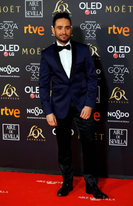 Los primeros invitados a la 33 ceremonia de los Premios Goya han comenzado a llegar a la alfombra roja del Palacio de Exposiciones y Congresos de Sevilla (FIBES) hacia las 18.20 horas de este sábado 2 de febrero