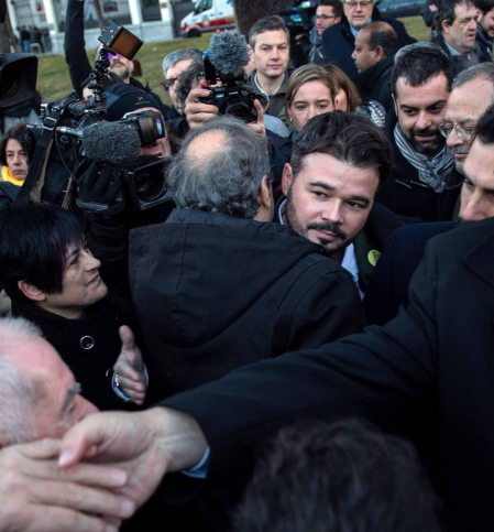 El Tribunal Supremo inicia este martes el juicio al Procés. Estas son las imágenes del día