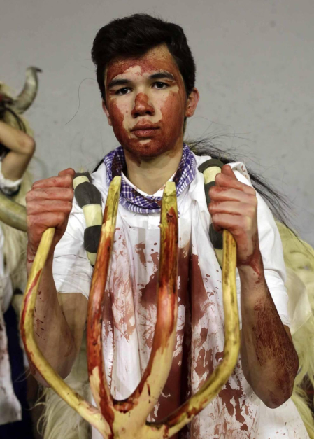 Las fotografías del Carnaval de Alsasua de este martes.