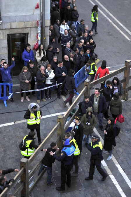 La grabación del filme, que ha arrancado a las 8 horas, ha cortado el tránsito peatonal de varias calles del Casco Viejo hasta las 20 horas