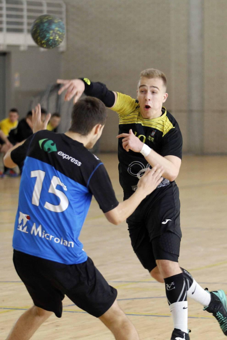 Este fin de semana se disputaron en Burlada y Noáin las Finales a Cuatro de balonmano en las categorías juveniles. Los cuatro mejores equipos femeninos y los cuatro mejores masculinos se jugaron la liga en encuentros que registraron un gran ambiente.
