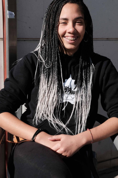 La sonrisa es el arma más poderosa de la confianza.