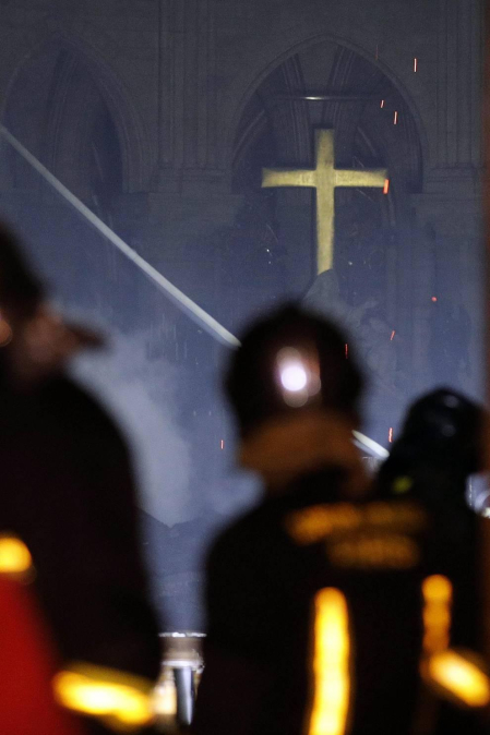Imágenes del incendio en la catedral Notre Dame de París.