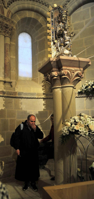 La más multitudinaria de las romerías que al cabo del año se celebran al santuario de Ujué.