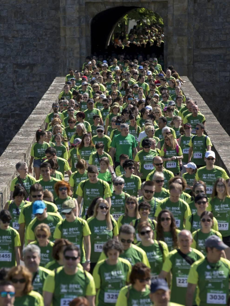 La capital navarra acogió este domingo, 2 de junio, la marcha en la que participaron alrededor de 4.000 personas, según los datos de la organización