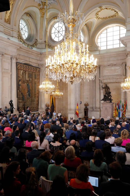El Rey Felipe VI ha querido celebrar el quinto aniversario de su coronación condecorando con la Orden del Mérito Civil a 41 ciudadanos "ejemplares", procedentes de toda España