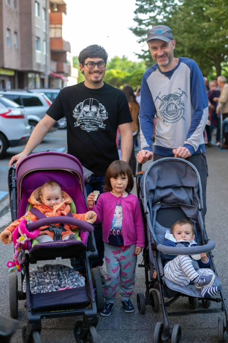 El viernes 14 de junio el barrio pamplonés de Azpilagaña se reunió en la plaza Luis Morondo para dar inicio a sus fiestas con el tradicional chupinazo, en la que participó la comparsa de gigantes Gartxot, impulsada por el propio vecindario. La fiesta se trasladó posteriormente a la carpa, donde se celebró una cena popular y un concierto.