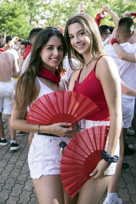 Fotos del cohete de inicio de las fiestas de Barañáin 2019