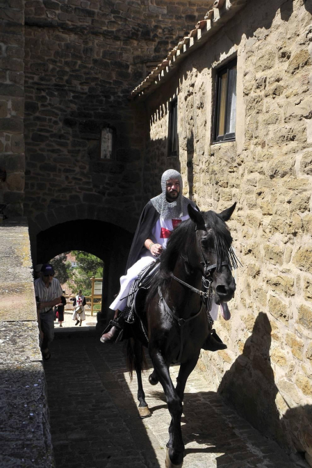 Los 390 que se registraron disuadieron a visitantes y locales de acudir en el segundo día de fiesta medieval