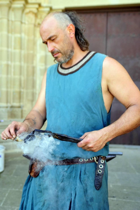 Los 390 que se registraron disuadieron a visitantes y locales de acudir en el segundo día de fiesta medieval