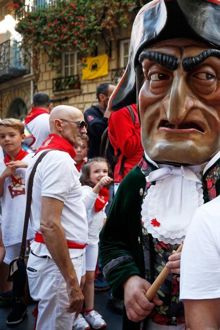 Fotos del recorrido de los gigantes y cabezudos de Pamplona del día 9 de julio de San Fermín 2019