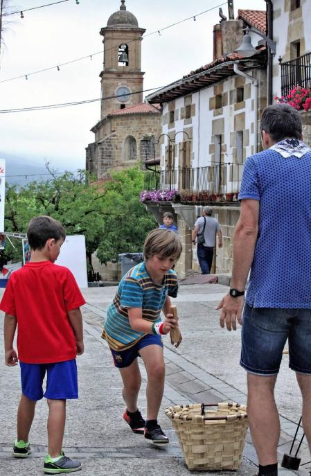 Todas las fotos de fiestas de Bakaiku el 26 de julio de 2019