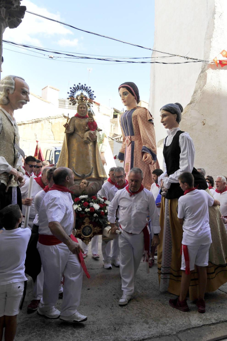 Todas las fotos de la procesión de la Virgen de fiesats de Falces 2019