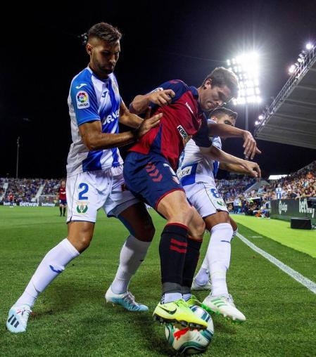 Victoria de Osasuna que sabe a gloria en Butarque en un partido duro, tosco, plagado de interrupciones, pero que se salda de la mejor manera para los rojillos.