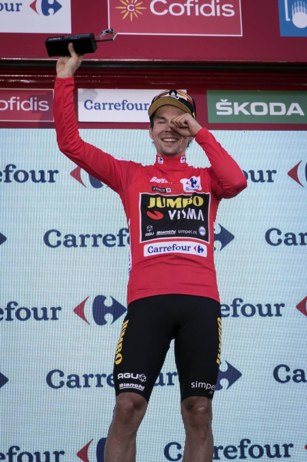 Imágenes de la llegada de la Vuelta Ciclista a España a Navarra, con el final de etapa en Urdax-Dantxarinea.