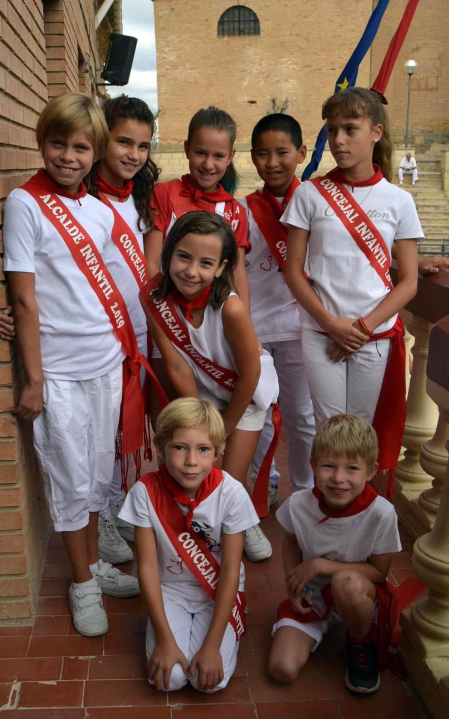 El Ayuntamiento infantil, con Álex Zubicaray, de 12 años, a la cabeza, presidió las actividades del Día del Niño.
