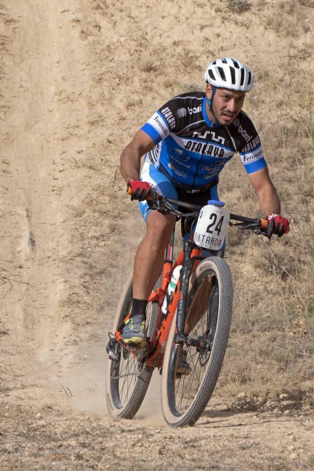 La localidad de Tierra Estella acogió este domingo al disputa de la prueba ciclista.