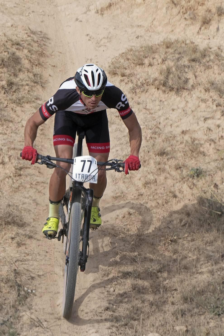 La localidad de Tierra Estella acogió este domingo al disputa de la prueba ciclista.