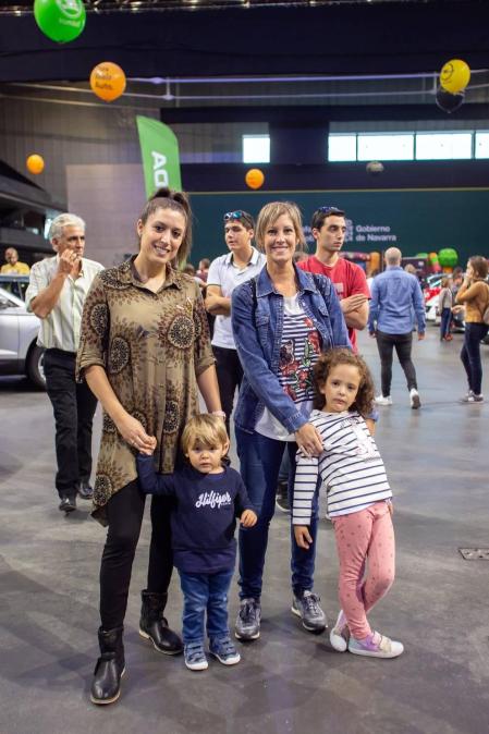 Más de 300 vehículos kilómetro cero llenaron las instalaciones del Navarra Arena para disfrute de los amantes del motor. Bajo la organización del grupo Mundomóvil, el Outlet Navarra Motor Show ofertó vehículos a precios especiales de liquidación, que llegaron a ofrecer descuentos de  hasta un 50%.