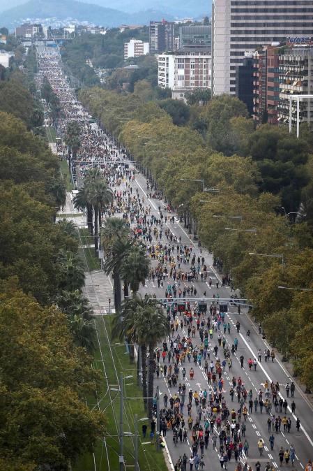 La cinco marchas independentistas colapsan las principales vías de Barcelona