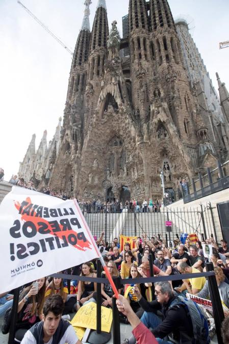 La cinco marchas independentistas colapsan las principales vías de Barcelona