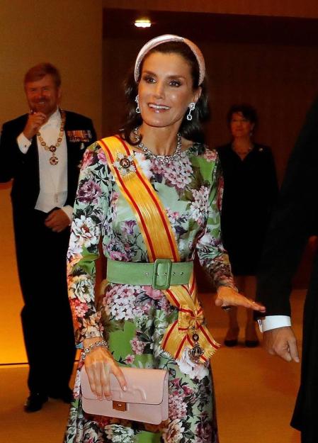 Los Reyes de España, junto a  2.000 invitados con representantes de las diversas monarquías europeas, asistieron a la ceremonia celebrada en el Palacio Imperial de Tokio este martes, 22 de octubre.