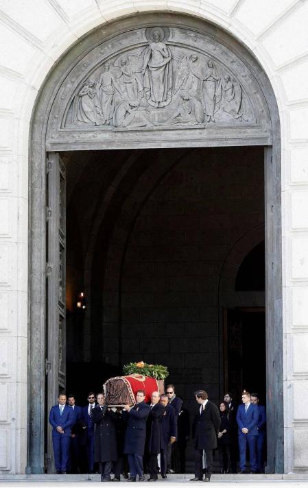 Todas las fotos de la exhumación de los restos del dictador del Valle de los Caídos