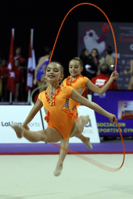 El campeonato de España de Gimnasia Rítmica congrega a 15.000 personas en Pamplona.