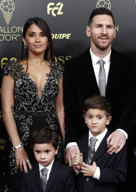 Fotografías de la gala de entrega del Balón de Oro, trofeo que concede la revista deportiva francesa 'France Football'.