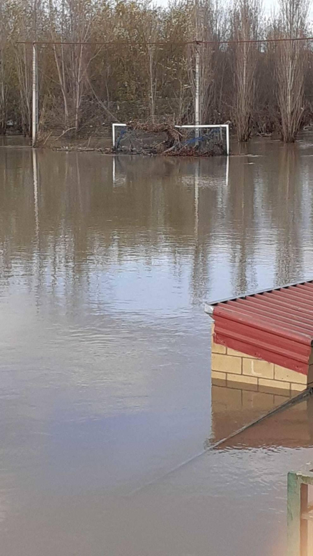 Fotos enviadas por los lectores de Diario de Navarra de las inundaciones de este viernes en Navarra.