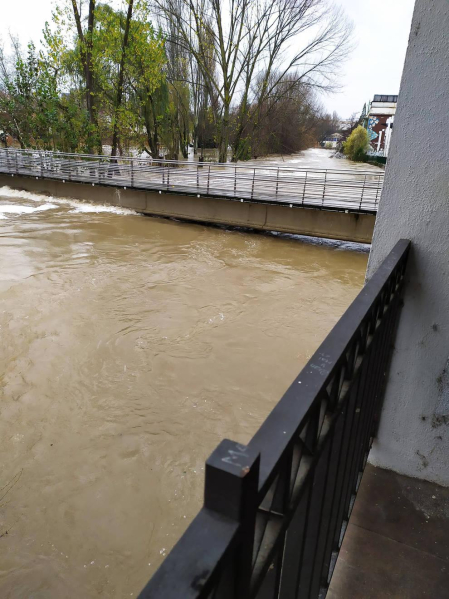 Fotos enviadas por los lectores de Diario de Navarra de las inundaciones de este viernes en Navarra.
