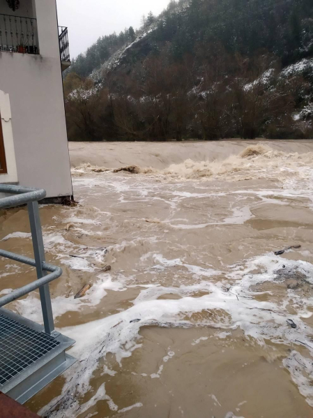 Fotos enviadas por los lectores de Diario de Navarra de las inundaciones de este viernes en Navarra.